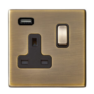 1 gang 13A Single Pole Switched Socket with 1 USB Outlet 1x2.1A