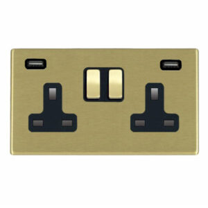 2 gang 13A Double Pole Switched Socket with 2 USB Outlets 2x2.4A (4.8A Total)